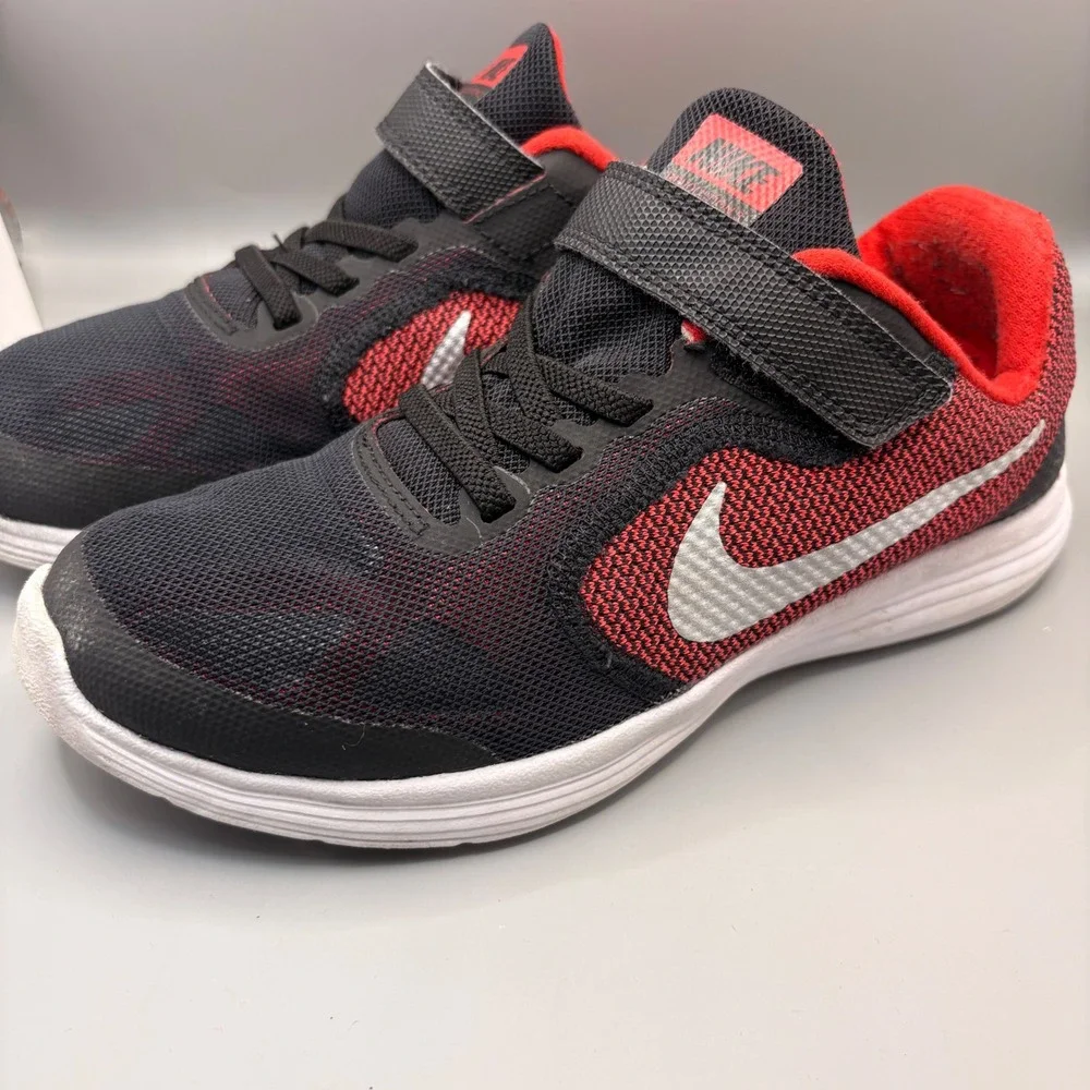 Nike Revolution 3 Kids Running Shoes Black Red Size 3Y